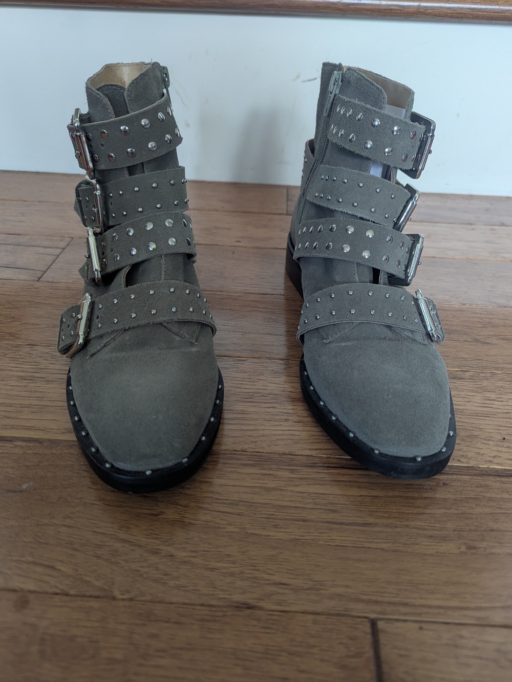 LFL Lust for Life Gray Suede Studded Buckle Ankle Boots Size 8
